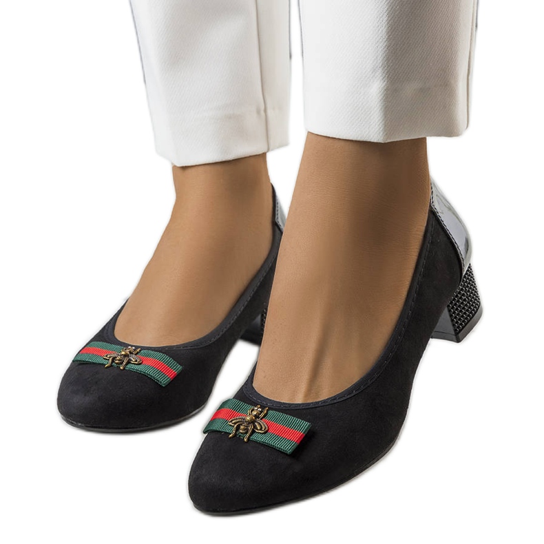 Fekete szivattyúk a Maneliától