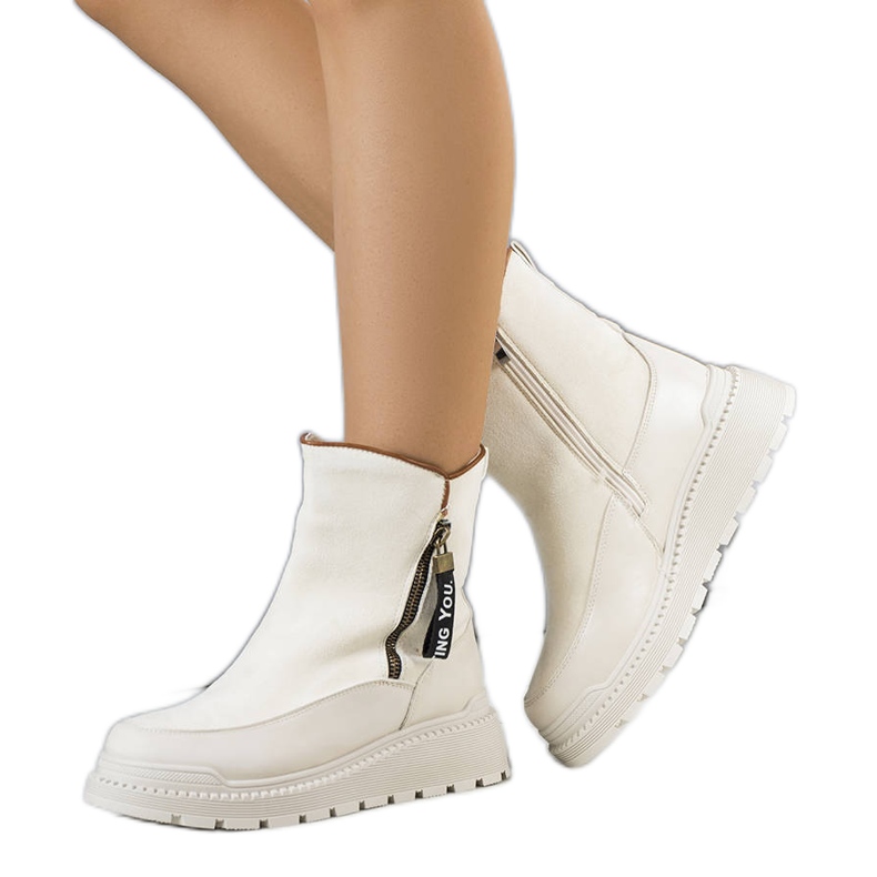 BM Bézs színű hőszigetelt csizma a Niklas platformon