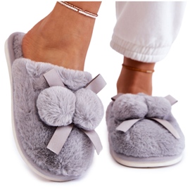 BM Női szürke Castello szőrpapucs pomponokkal BM Női szürke Castello szőrpapucs pomponokkal