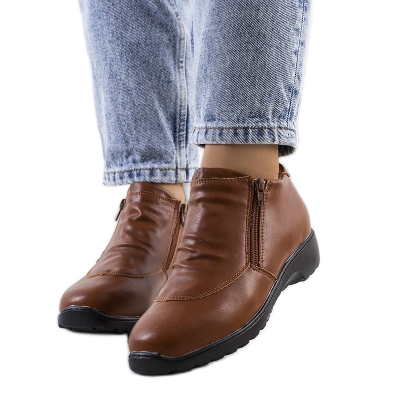 PA1 A márka barna cipői Cormi