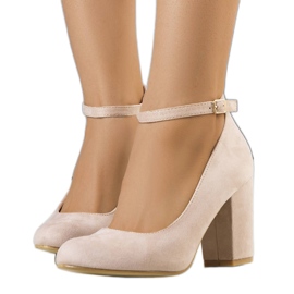 PA1 Bézs színű szivattyúk övvel a Norrie-től