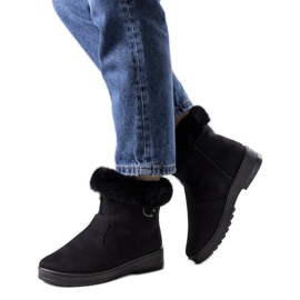 BM Fekete, szőrmeszegélyű hócsizma a Marvin-tól