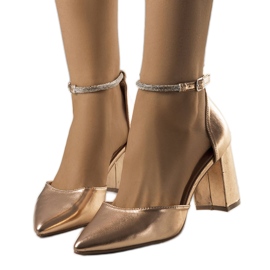 BM Leighton pezsgőpumpák cirkóniával aranysárga