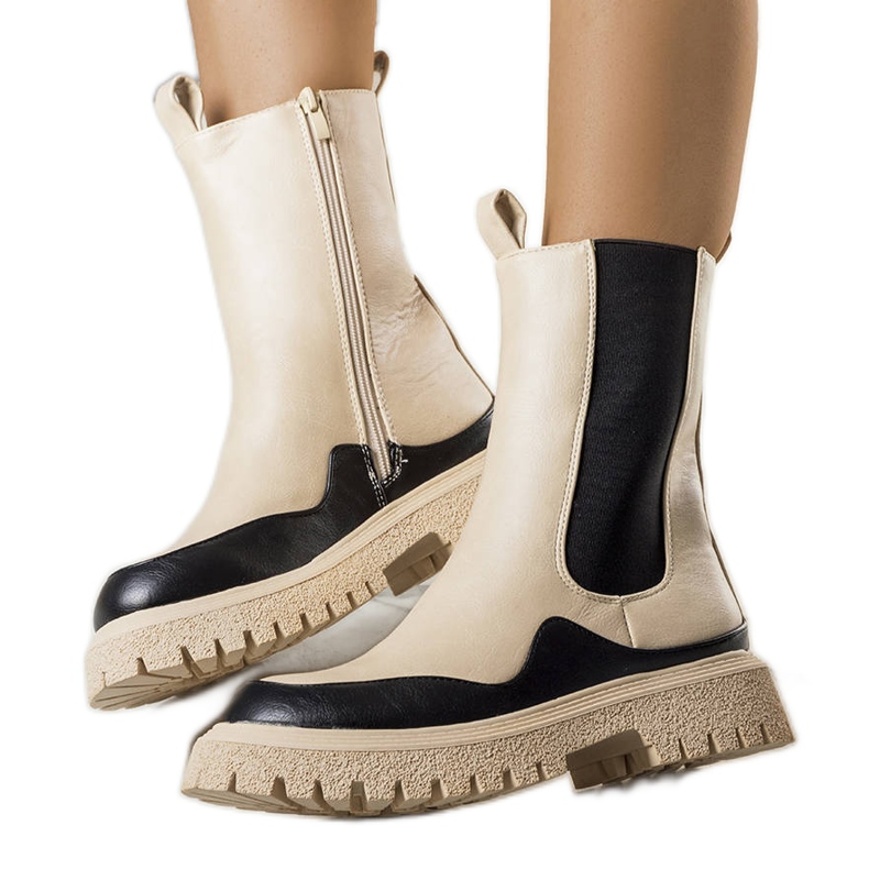 PA1 Valeris bézs és fekete csizma