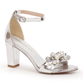 Női tükör szandál ezüst gyöngyökkel Sabatina B185-2