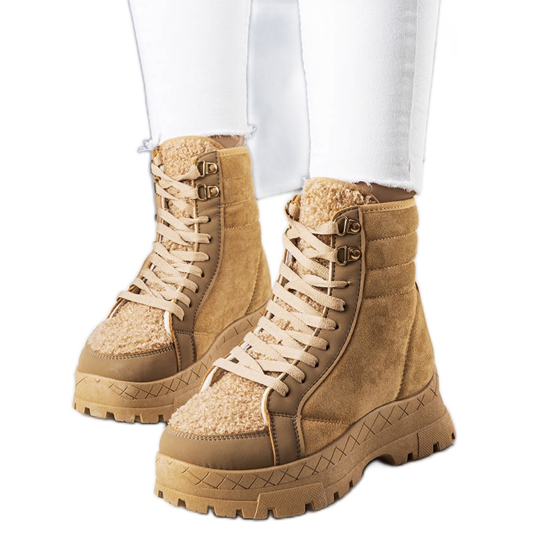 BM Barna szigetelt Isaias csizma