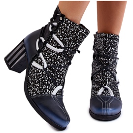 Női bőr magassarkú Maciejka 05605-01 fekete-fehér