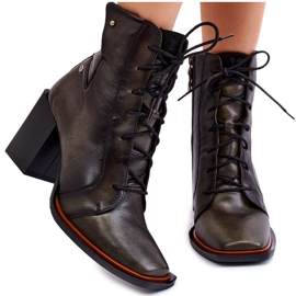 Klasszikus bőr fűzős csizma Maciejka 05667-09 zöld