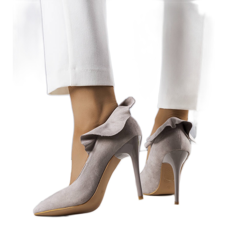 BM Szürke fodros sarkú Jasmis márka