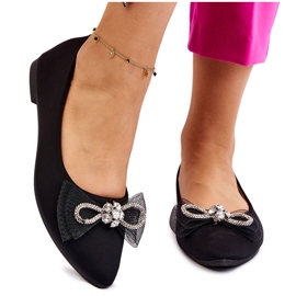 PS1 Női hegyes balerinák fekete fényes dekoratív masnival