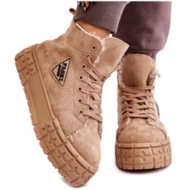 PM1 Magas szigetelésű velúr tornacipő bézs Evren