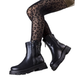 Fekete szigetelt csizma a Ferry-től