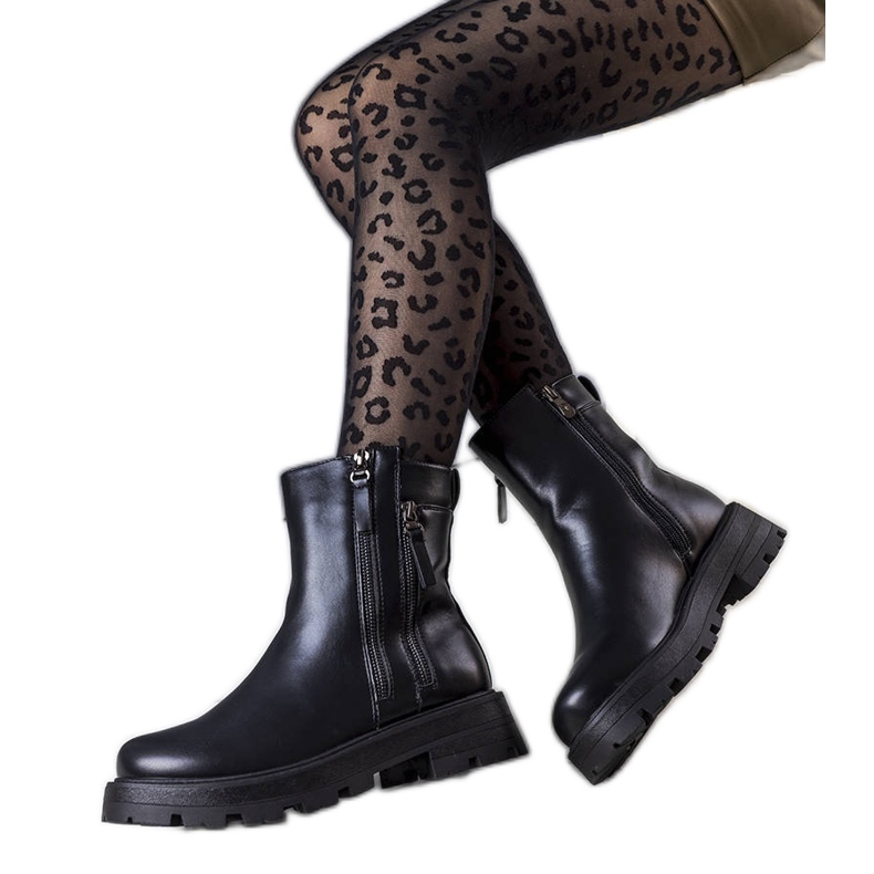 Fekete szigetelt csizma a Ferry-től