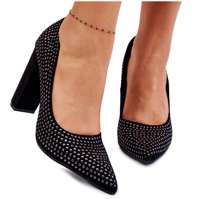 Velúr szivattyúk dekoratív szegecsekkel, fekete Dories