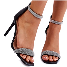 Elegáns szandál fekete Patricio magassarkún