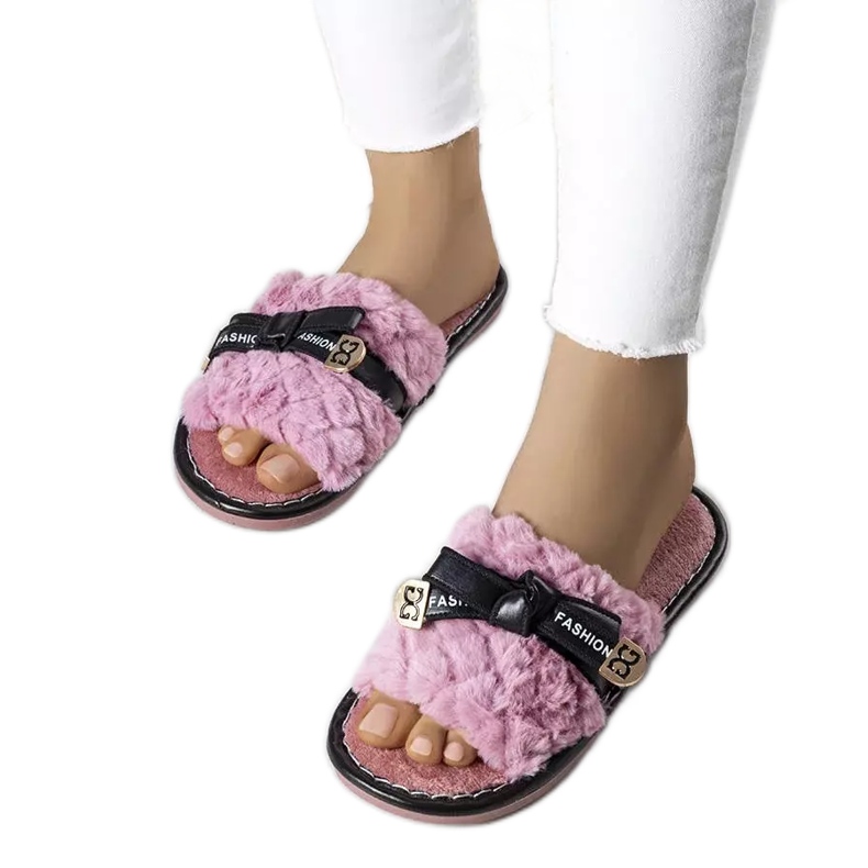 BM Rózsaszín papucs masnival Petertől