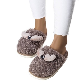 BM Barna bundás papucs a Rosnytól BM Barna bundás papucs a Rosnytól