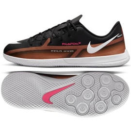 Nike Phantom GT2 Club Qatar Ic Jr DR6060 810 futballcipő barna fekete bézs és barna Nike Phantom GT2 Club Qatar Ic Jr DR6060 810 futballcipő barna fekete bézs és barna