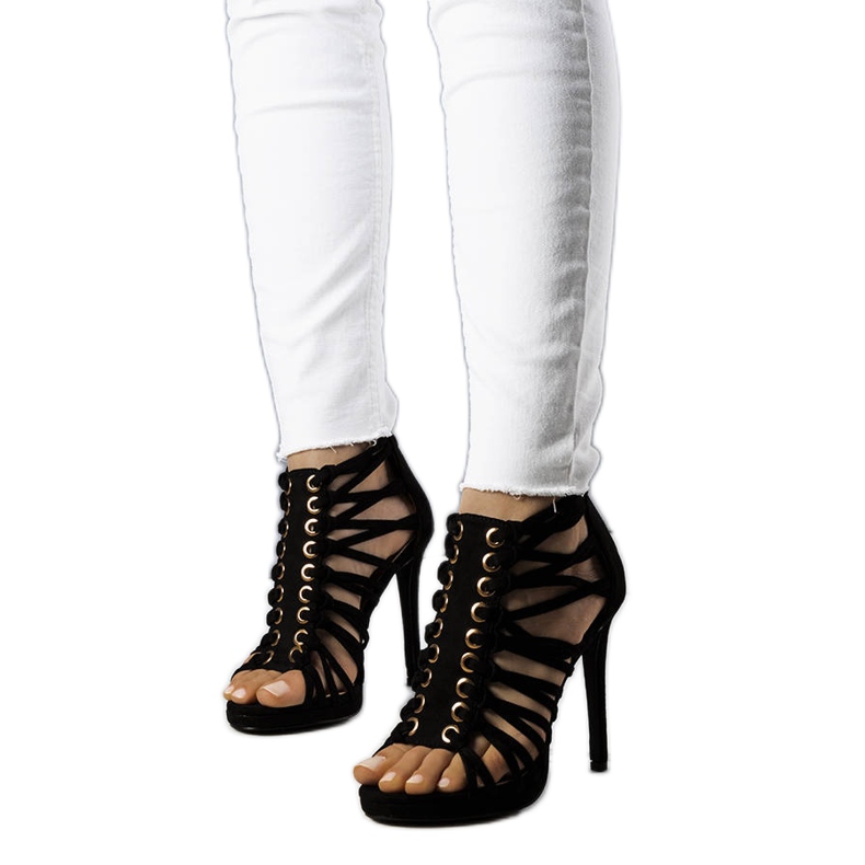 Fekete Pompis magassarkú szandál