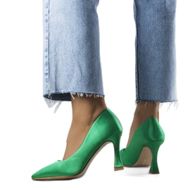 Zöld pumpák homokóra sarokkal az Otto-tól Zöld pumpák homokóra sarokkal az Otto-tól