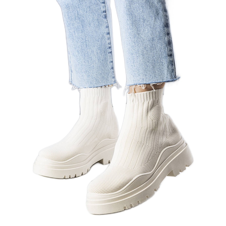 BM Cali bézs zoknis csizma BM Cali bézs zoknis csizma