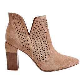 Divatos velúr áttört magassarkú csizma bézs Genevi