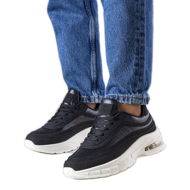 Courtne fekete tornacipő