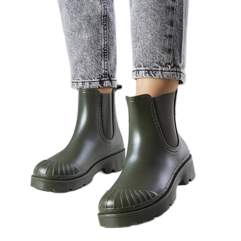 Michele zöld rövid nadrágja