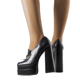 BM Fekete pumpák egy vaskos blokkon Janie-től BM Fekete pumpák egy vaskos blokkon Janie-től