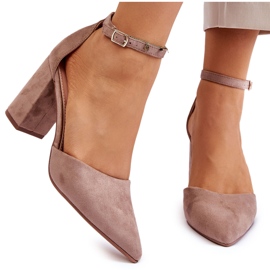 Sötétbézs Lexie velúr sarokpumpák