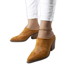 PA1 Barna csúszdák beépített előlappal a Lindától