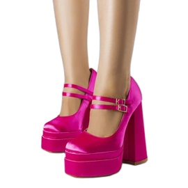 BM Rózsaszín magas sarkú pumpák a Lynn cégtől BM Rózsaszín magas sarkú pumpák a Lynn cégtől