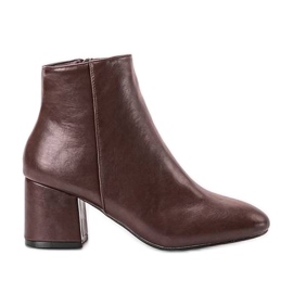 BM Klasszikus barna bokacsizma a Legend márkától BM Klasszikus barna bokacsizma a Legend márkától