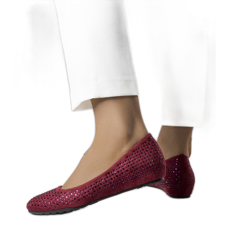 Bordó balerinák fedett ékkel a Julie-tól piros Bordó balerinák fedett ékkel a Julie-tól piros