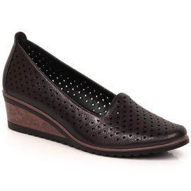 Női fényes fekete áttört ékcipő Potocki SZ12018