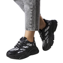 PA1 Fekete tornacipő Kara mintával díszítve