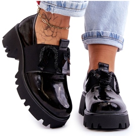 S.Barski Lakkozott Brogues Díszekkel Fekete Keily