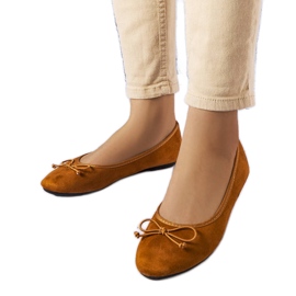 Barna balerinák Chandonnet masnival