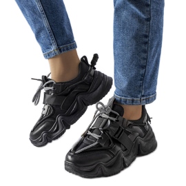 BM Fekete elbűvölő tornacipő a Desforges-tól