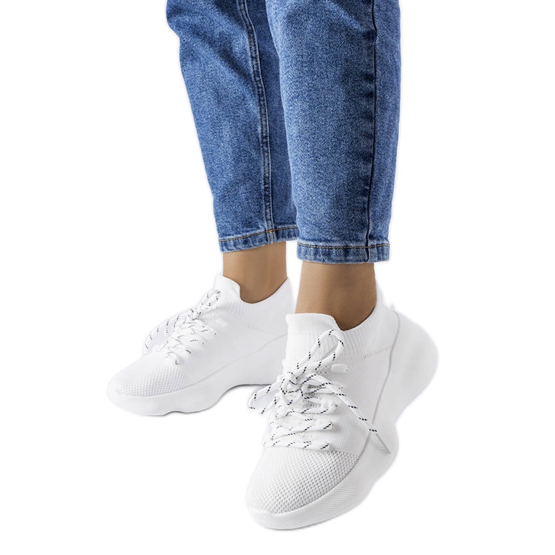 Fehér textil edzőcipő a Lavallée-től