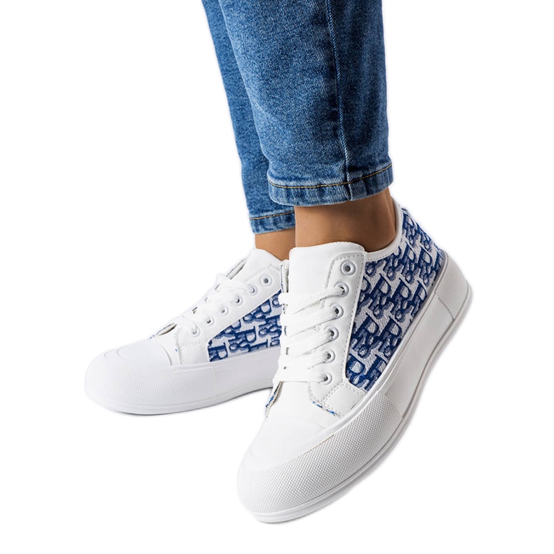 Fehér tornacipő kék Marquis mintával