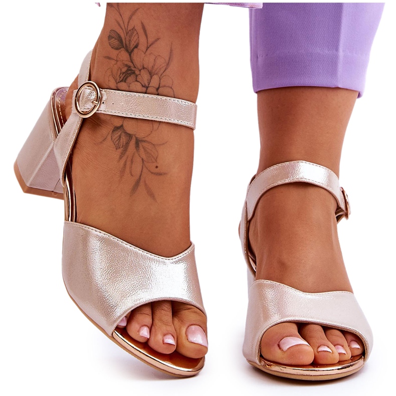 Vinceza Kényelmes Bőr szandálok Arany Bellamy Sarkon aranysárga