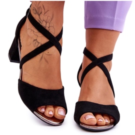 Vinceza Női alacsony sarkú szandál Black Quinn fekete