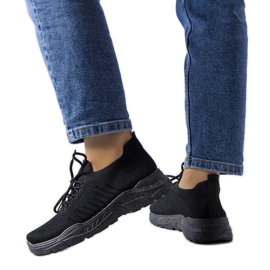 Belluci Fekete tornacipő rugalmas felsőrésszel a Gois-tól Belluci Fekete tornacipő rugalmas felsőrésszel a Gois-tól