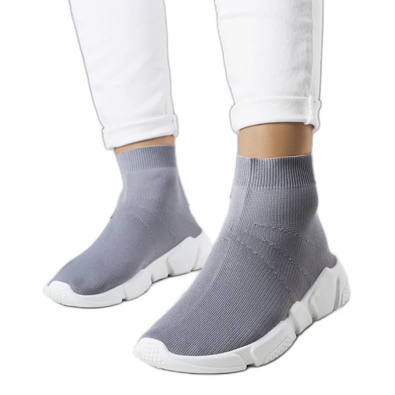 Szürke magas tornacipő a Williamtől