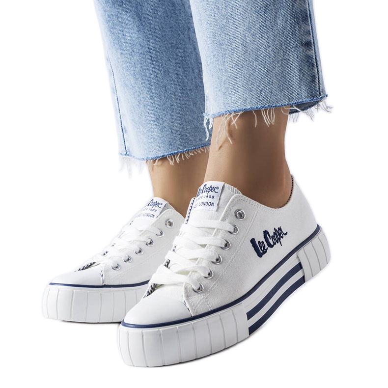 Lee Cooper LCW-23-31-1802L fehér tornacipő Lee Cooper LCW-23-31-1802L fehér tornacipő
