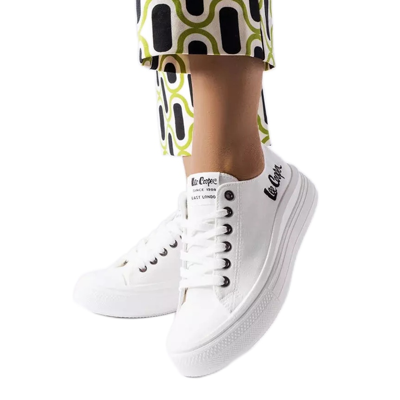 Lee Cooper LCW-23-44-1623L fehér tornacipő