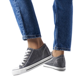 Fekete brokát ék alakú tornacipő Krétáról