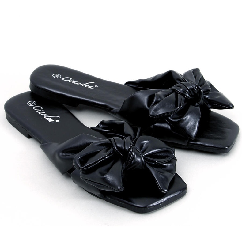 Minnen Fekete masnis papucs