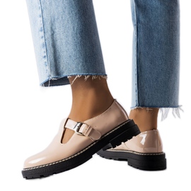 PA1 Vaden bézs lakkozott cipő